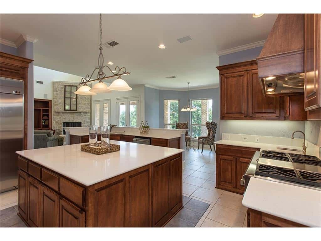 413-windwood-ct-kitchen-1024x768