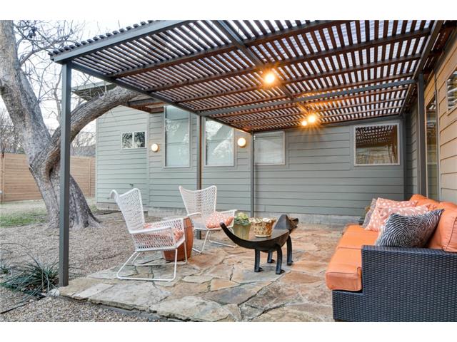 4135-Lively-Patio-2