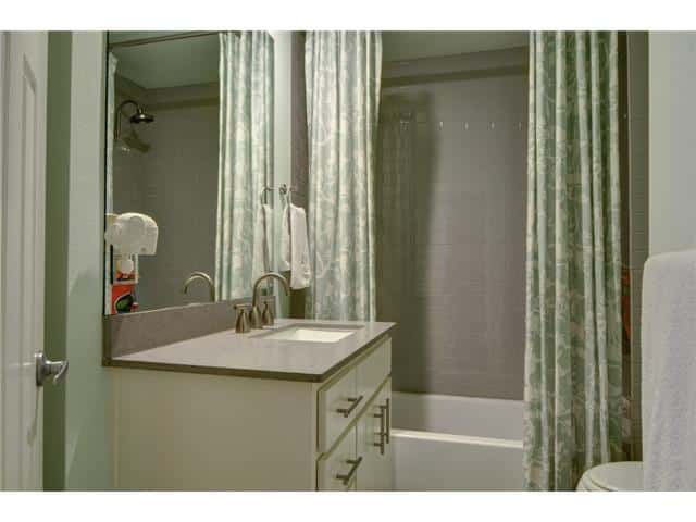 4135-Lively-Second-Bath