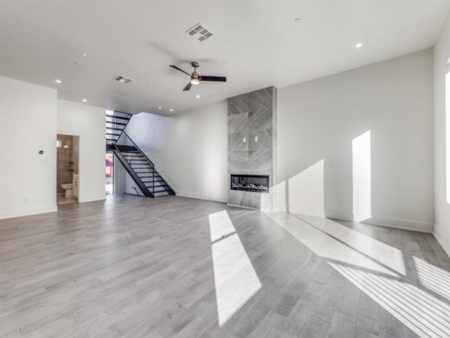 7_943-turner-ave-dallas-tx-3-High-Res-8