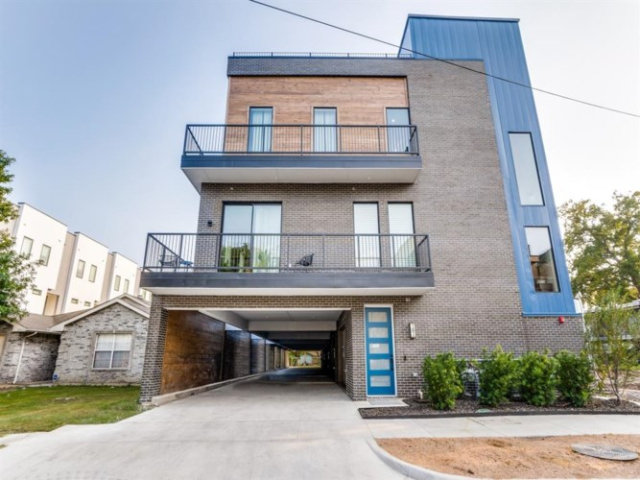 7_943-turner-ave-dallas-tx-3-High-Res-8