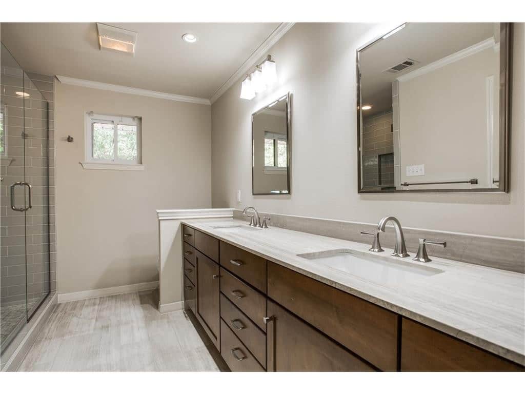 4242-Meadowdale-bath-3-1024x768