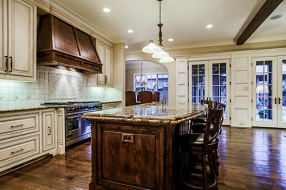 4305-Arcady-kitchen-1-575x382