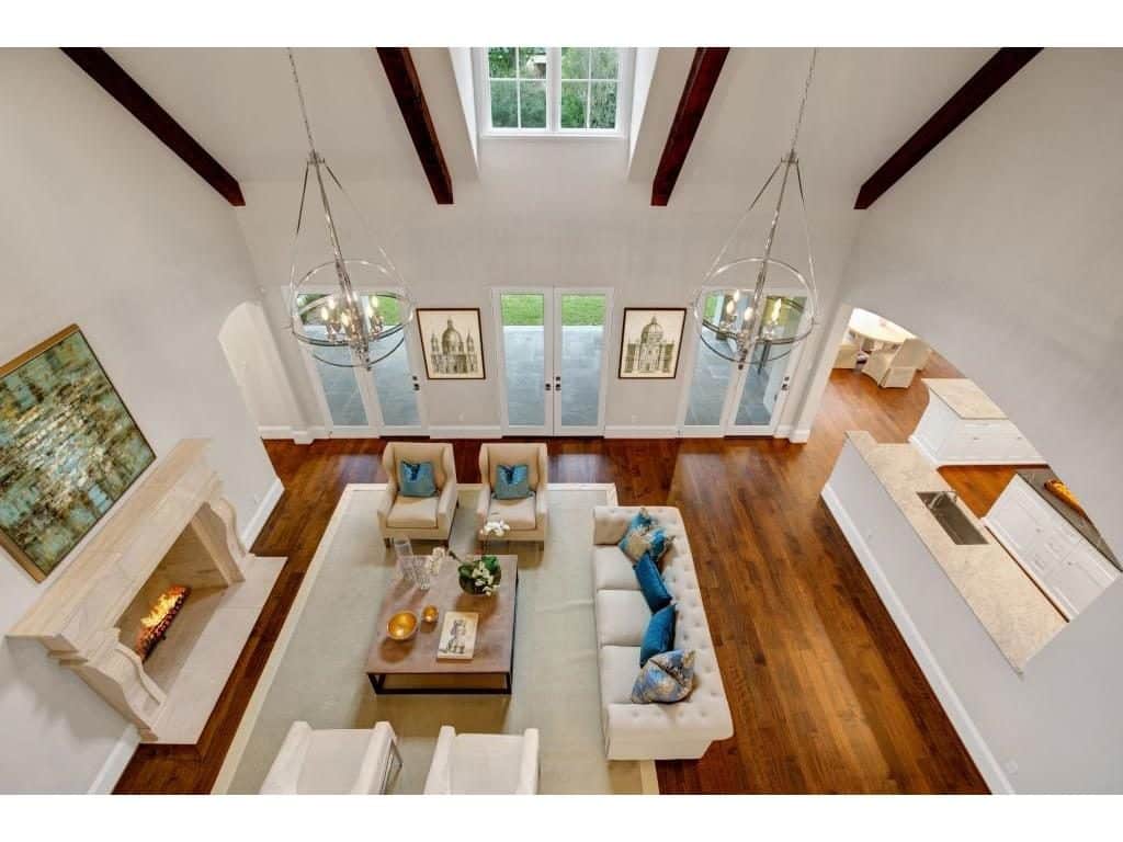 4309-Woodfin-drive-living-from-above-18-1024x768