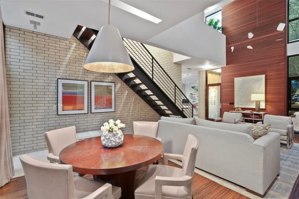 4321-Travis-ext1-1024x683