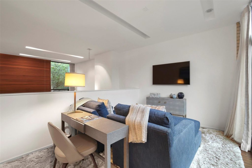 4321-Travis-ext1-1024x683