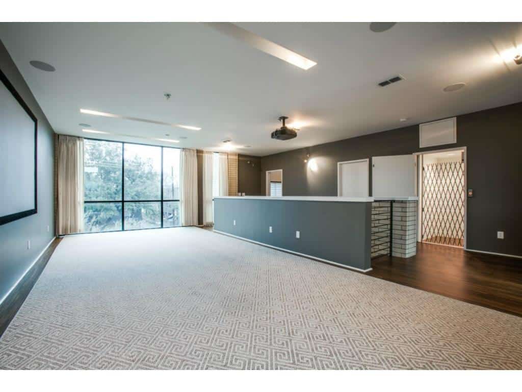 4321-Travis-Walk-media