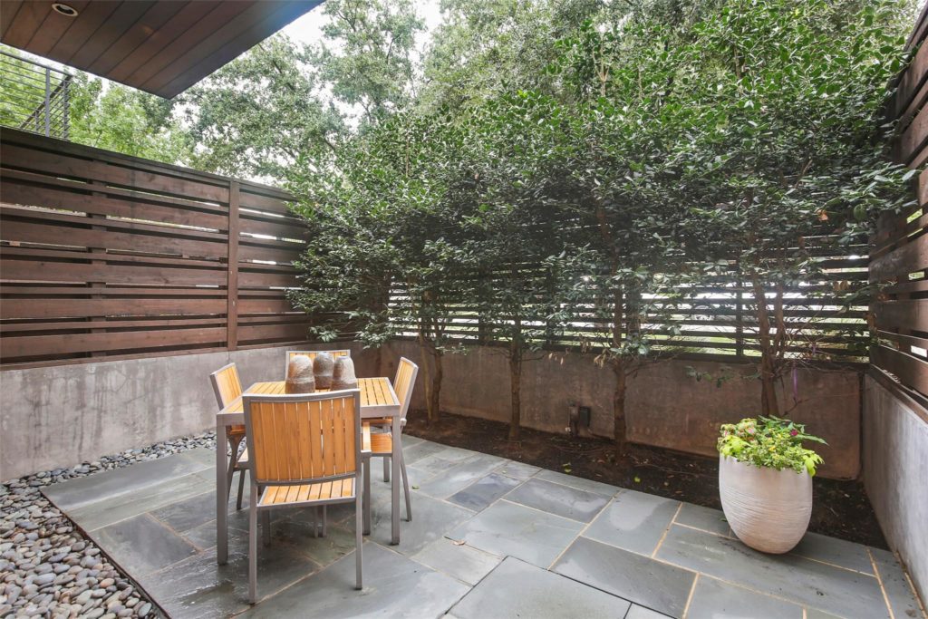 4321-Travis-ext1-1024x683