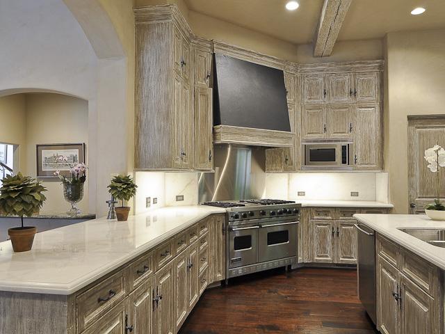 4326-Lorraine-kitchen