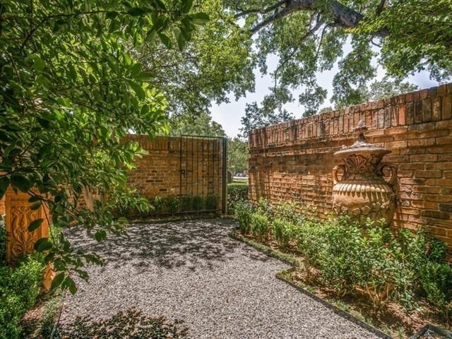 4350-Westside-dr-garden