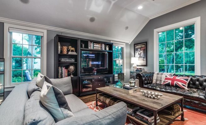 439-W-Colorado-Blvd-LR