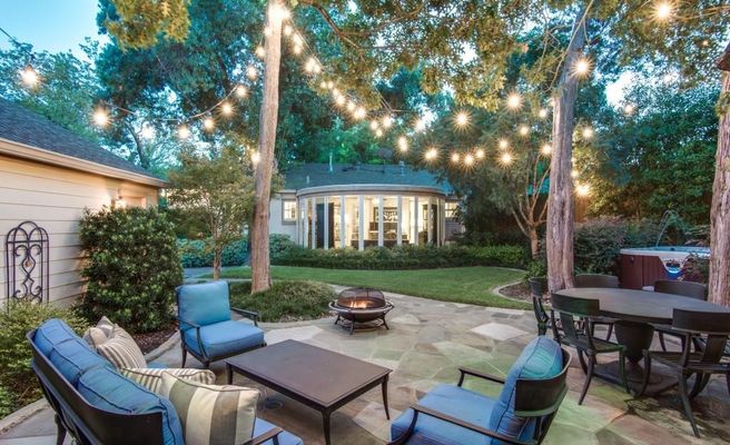 439-W-Colorado-Blvd-patio-1