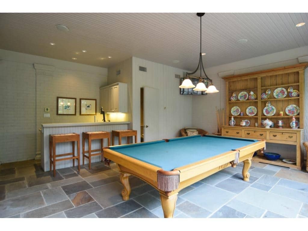 4400-St-Johns-pool-room-1024x768