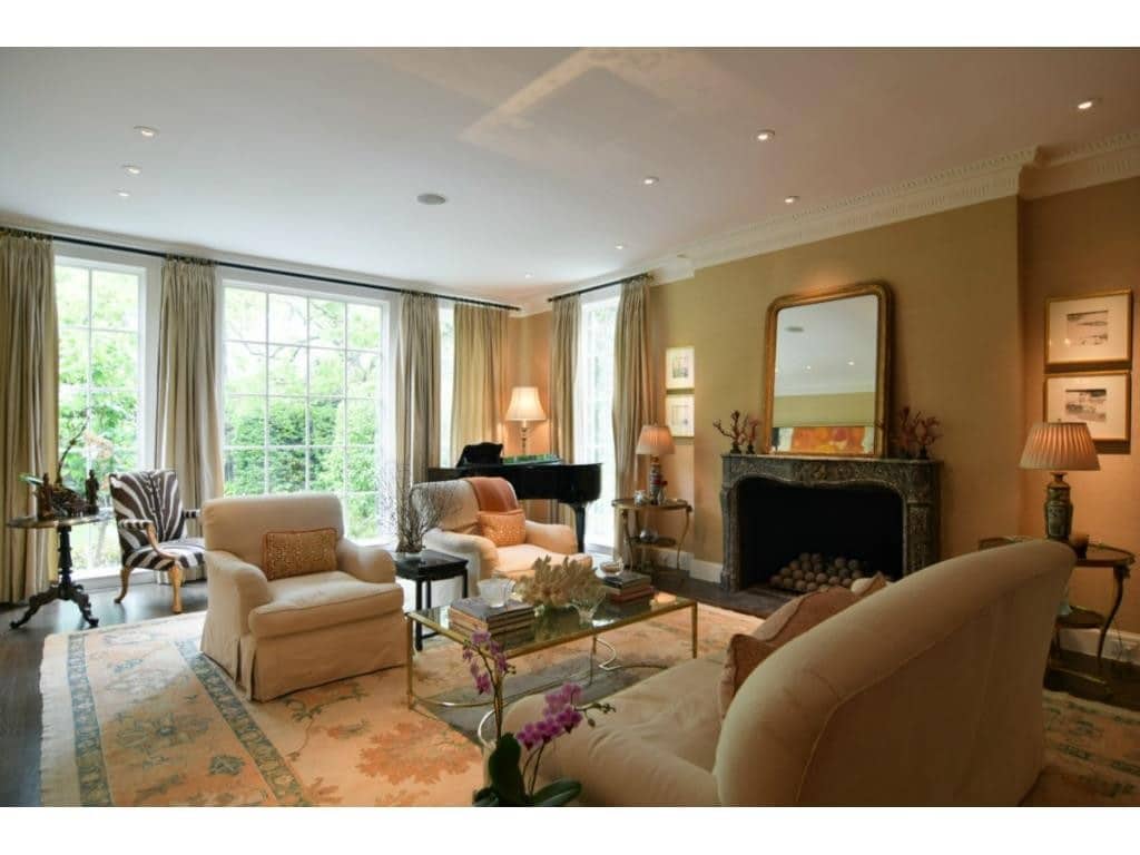 4400-St.-Johns-living-room-1024x768