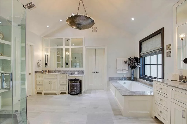 4408-Amherst-Avenue-3