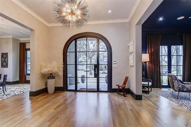4408-Amherst-Avenue-1