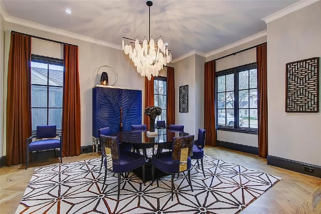 4408-Amherst-Avenue-3