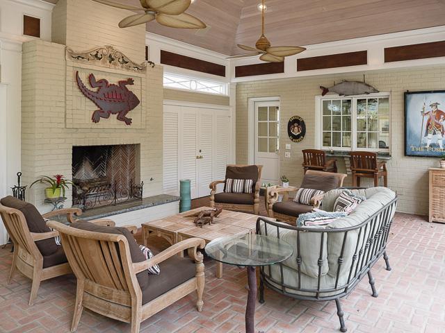4412-Belclaire-carriage-house