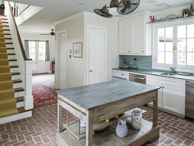4412-Belclaire-laundry1