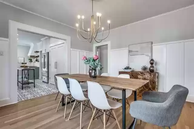4412-N-Hall-St