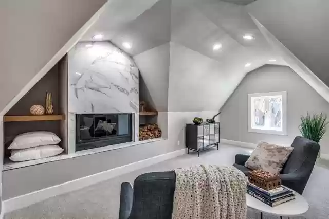 4412-N-Hall-St
