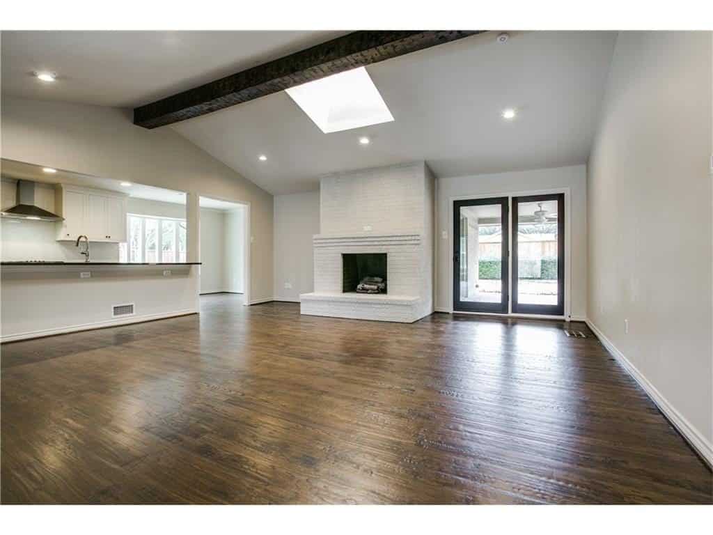 4417-Echo-Glen-Living-1024x768