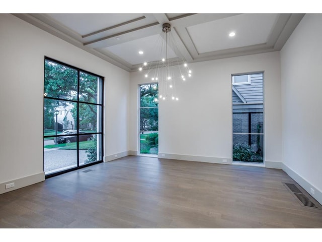 4425-Southern-Dining