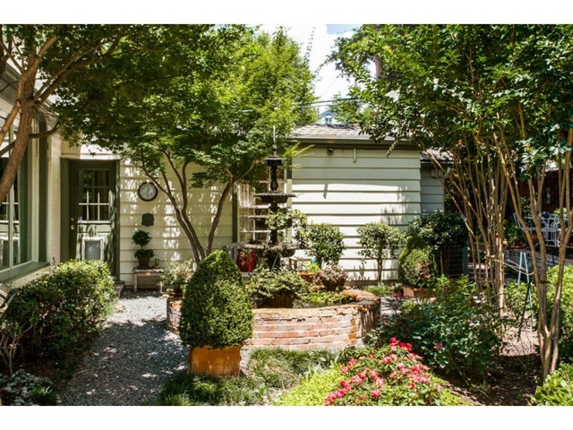 4434-Rawlins-Garden-3