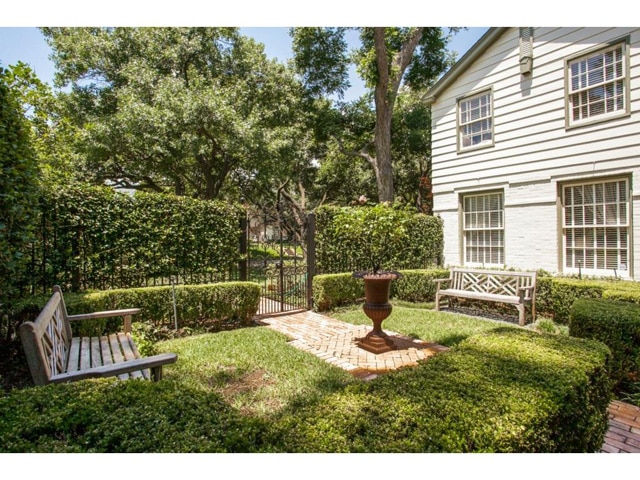 4434-Rawlins-Garden