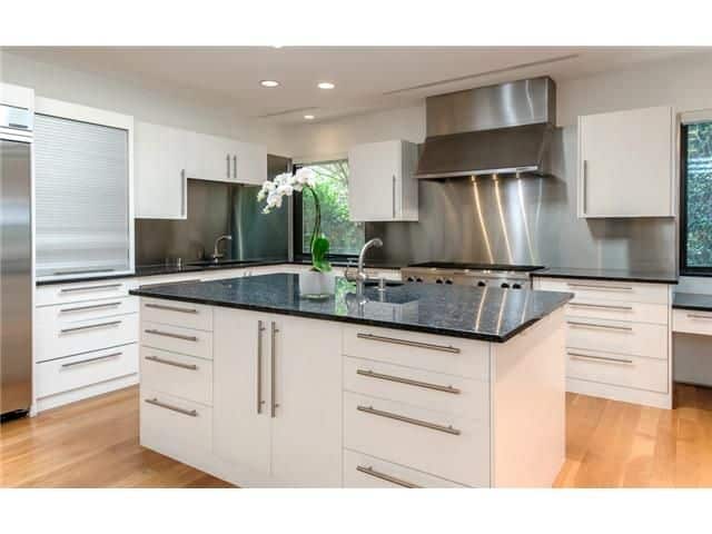 4445-College-Park-kitchen-3