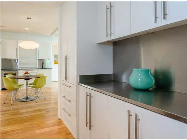 4445-College-Park-kitchen