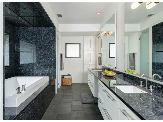 4445-College-Park-master-bath