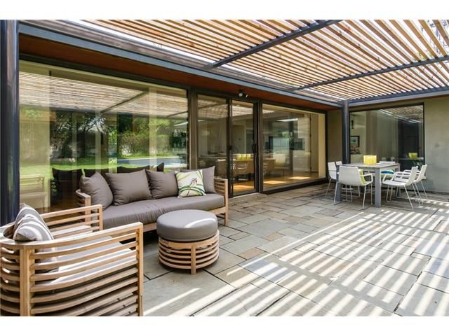 4445-College-Park-patio