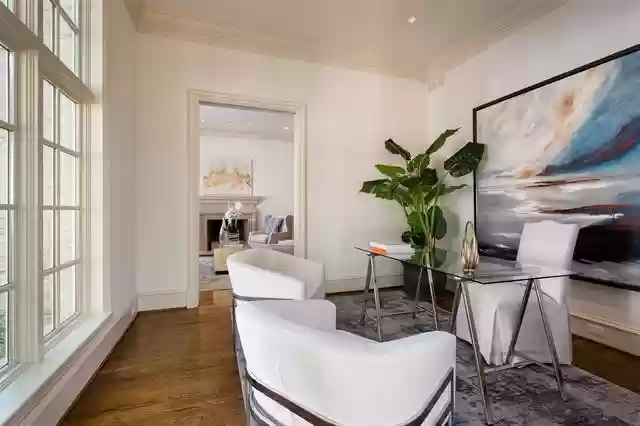 4500-Belclaire-Ave-3