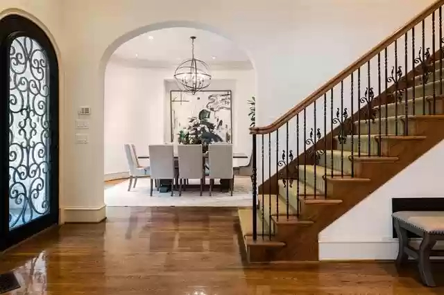 4500-Belclaire-Ave-1-aa