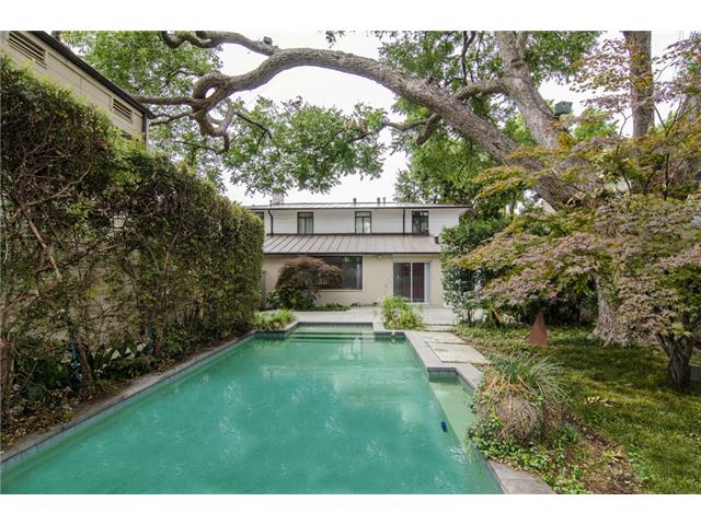 4504-Bordeaux-backyard