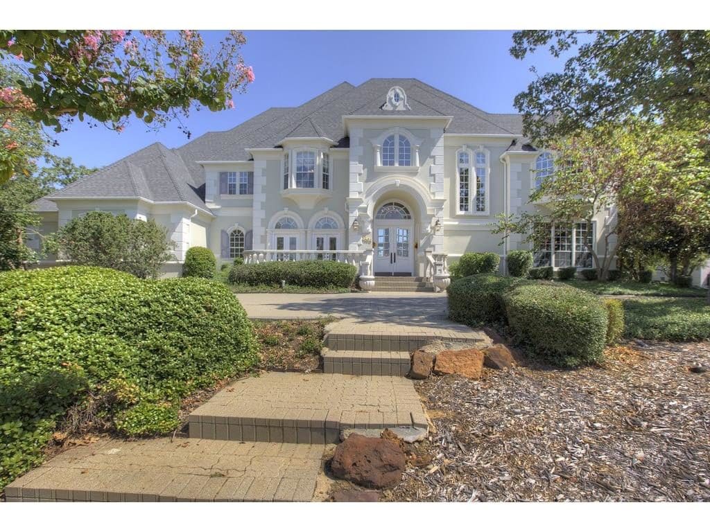 4504-Tour-18-doorway-1024x768