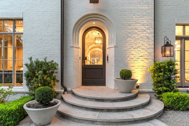 4536_Belclaire_Ave-1