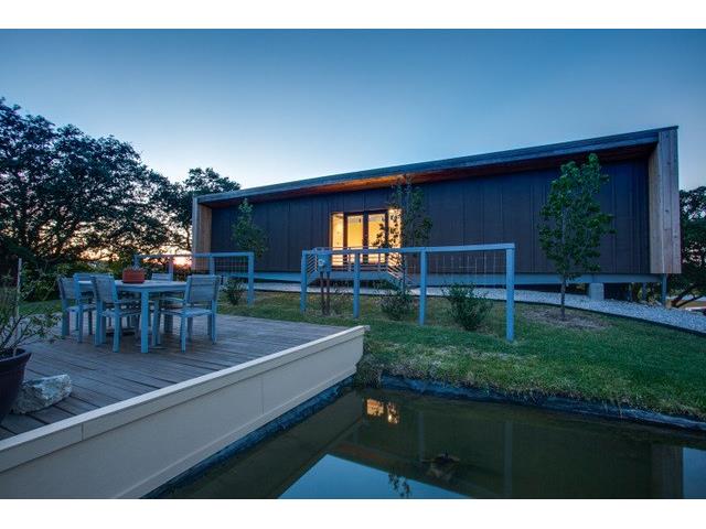 456-Remuda-rear-pool1