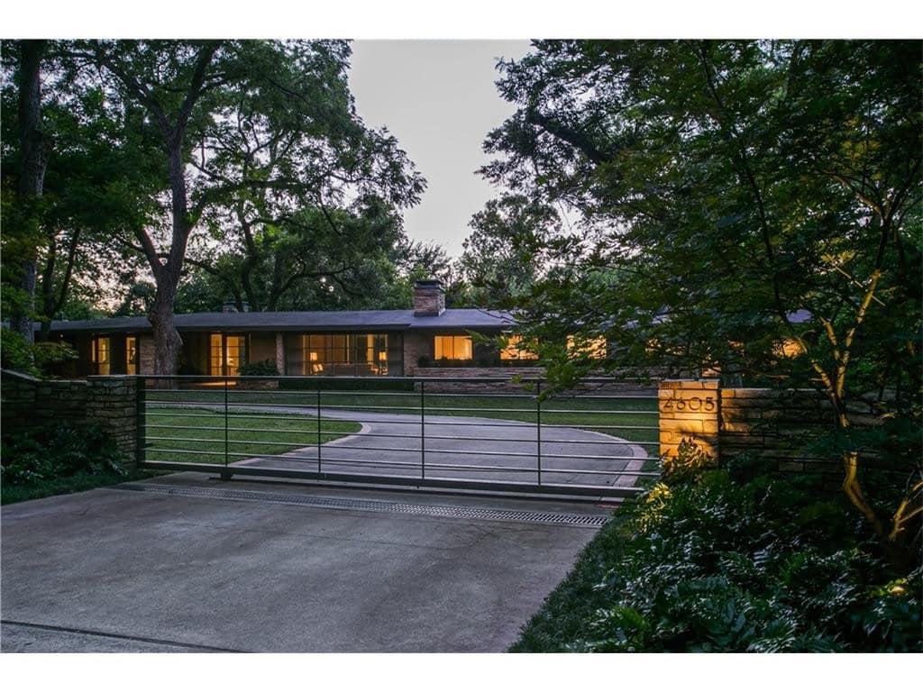 4605-Watauga-driveway-1024x768