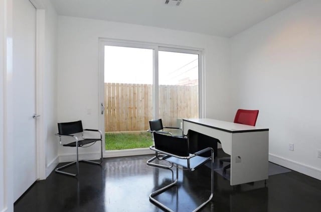4607-Steel-Street-B