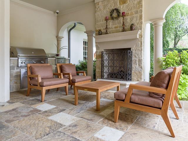 4631-Valley-Ridge-exterior-porch