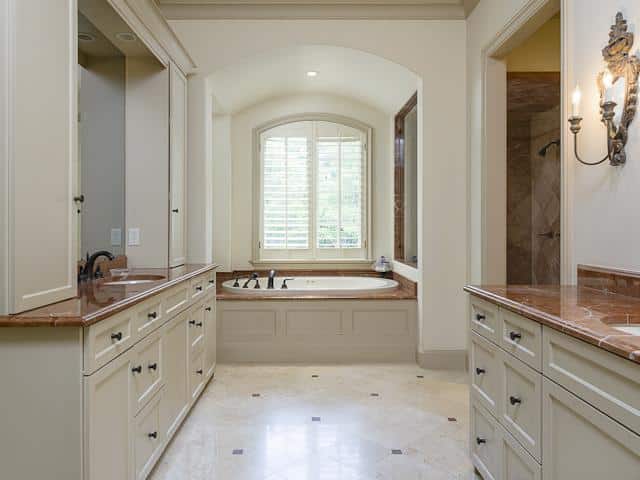 4631-Valley-Ridge-master-bedroom