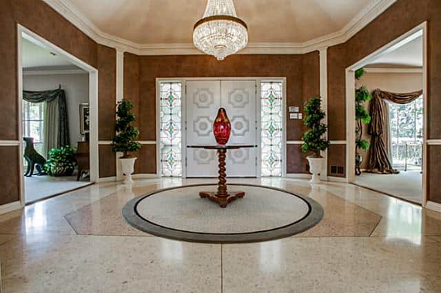 4646-Chapel-Hill-foyer