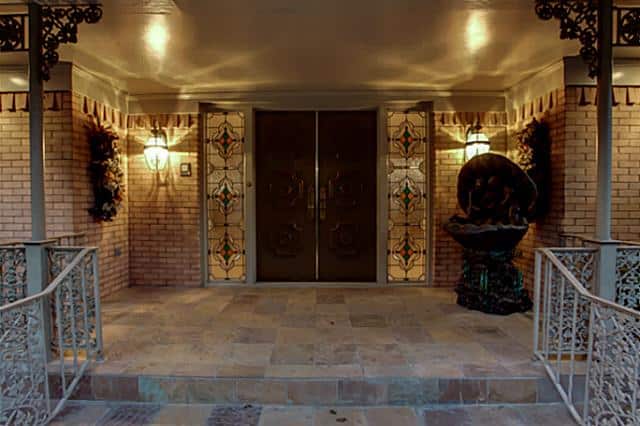 4646-Chapel-Hill-front-door