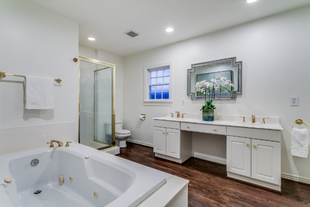 4657-Southern-11-bath