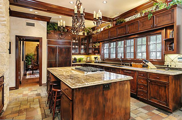 4707-Chapel-Hill-kitchen-2