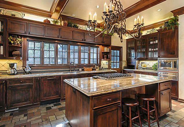 4707-Chapel-Hill-kitchen