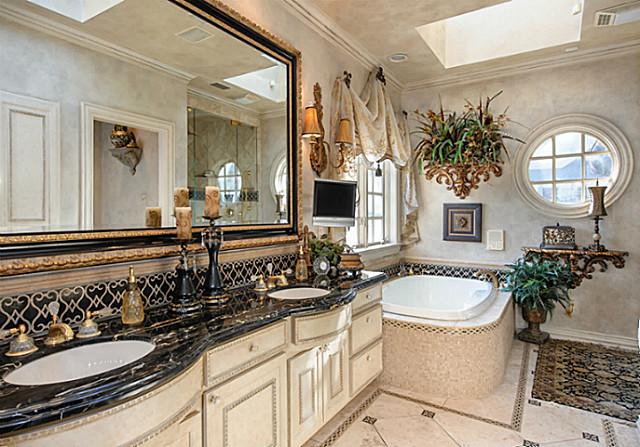 4707-Chapel-Hill-master-bath