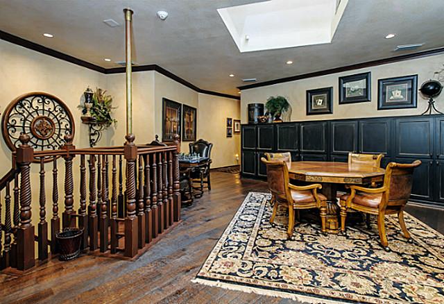 4707-Chapel-Hill-top-of-fireman-pole